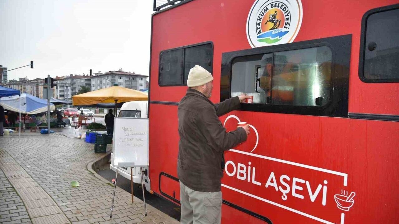 Atakum Belediyesi, Gülşah Durbay anısına mobil aşeviyle çorba ikram etti