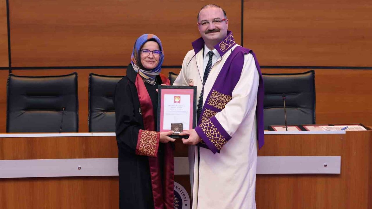 Atatürk Üniversitesi'nde 2024 Akademik Performans Ödül Töreni