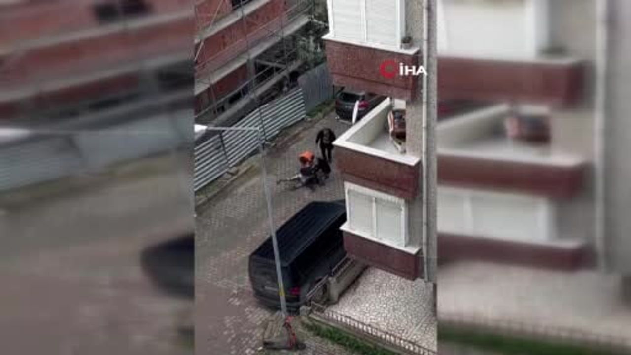 Avcılar'da iskeleden 'örümcek adam' gibi inen işçi kardeşinin yardımına koştu