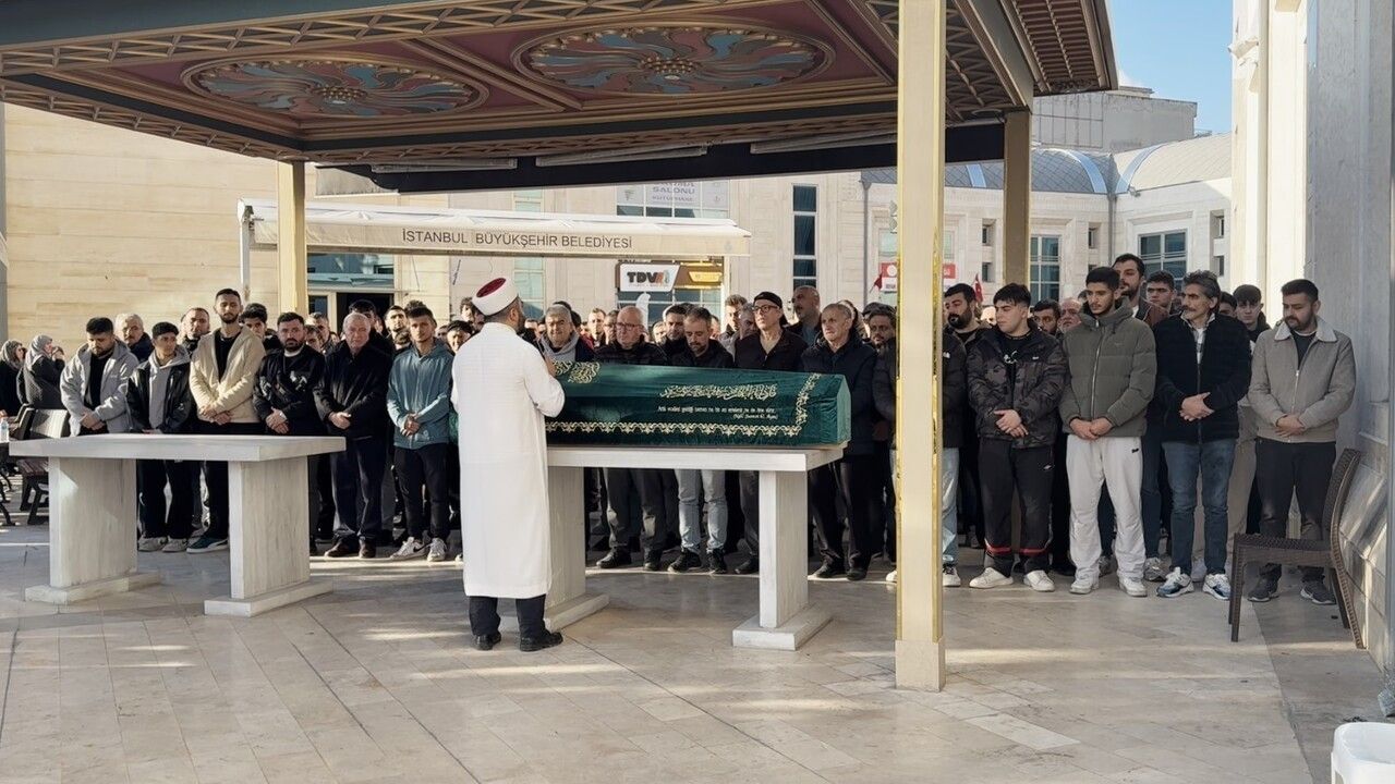 Avcılar'daki kazada yaşamını yitiren genç son yolculuğuna uğurlandı