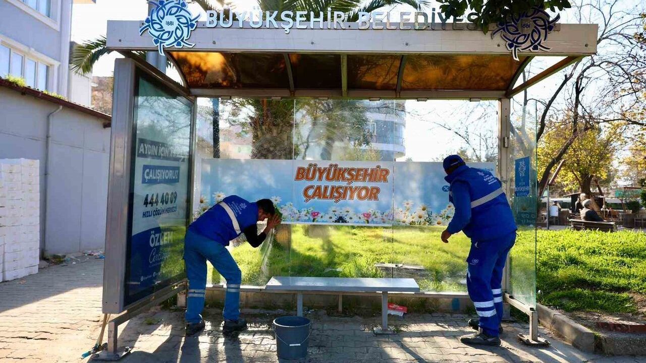 Aydın Büyükşehir Nazilli'de Temizlik ve Bakım Çalışması