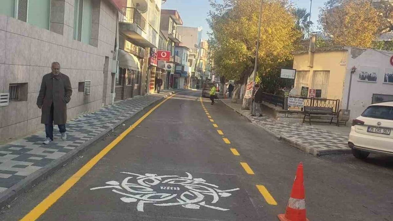 Aydın Büyükşehir, Söke Cumhuriyet Caddesi’nde yol yenilemesini tamamladı