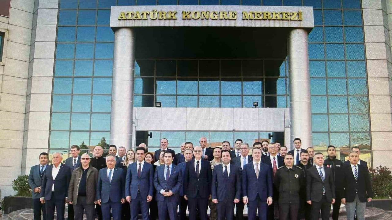 Aydın'da "20. Yılında Denetimli Serbestlik ve Bağımlılıkla Mücadele" Paneli