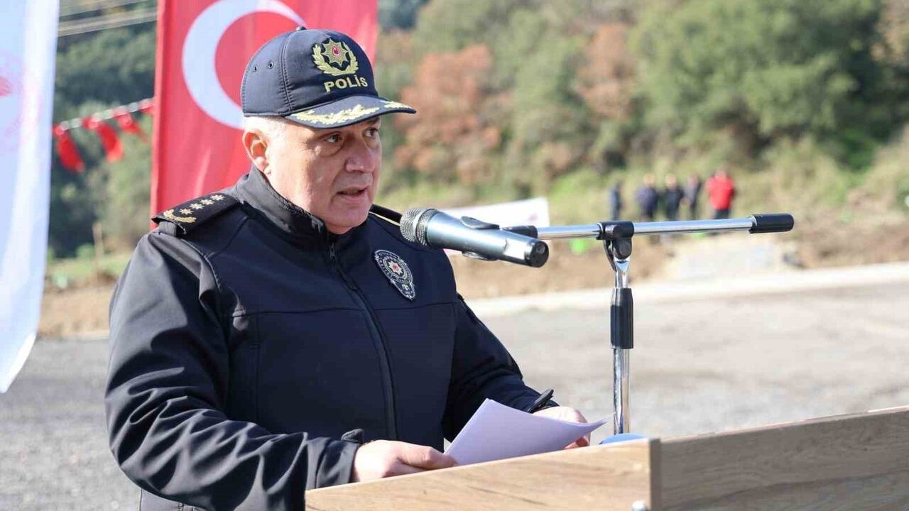 Aydın'da 33 şehit polis için 333 fidan dikildi