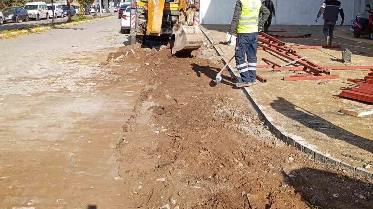 Aydın'da Eş Zamanlı Yol ve Altyapı Çalışmaları