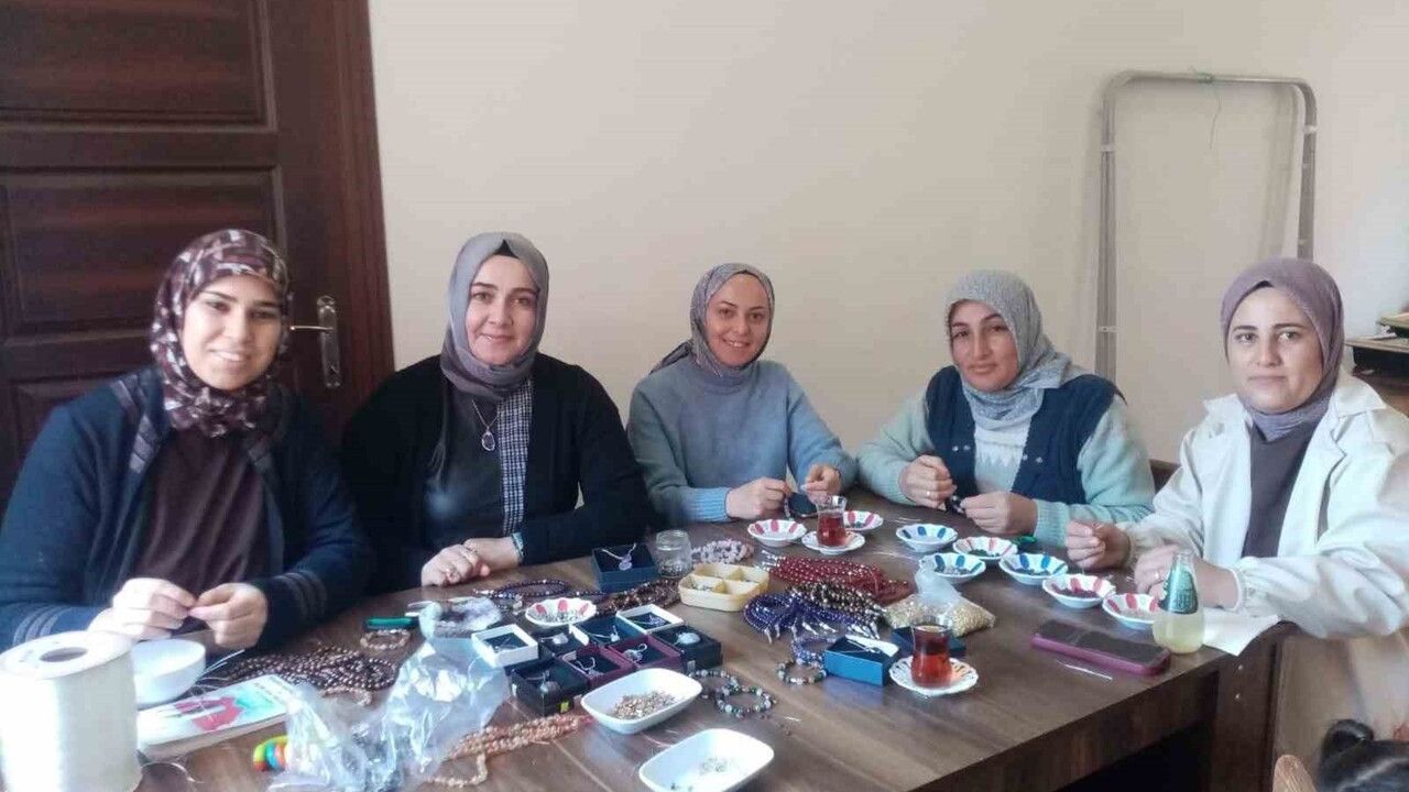 Aydıncık kadınlarının takı tasarımları Yozgat ekonomisine destek oluyor