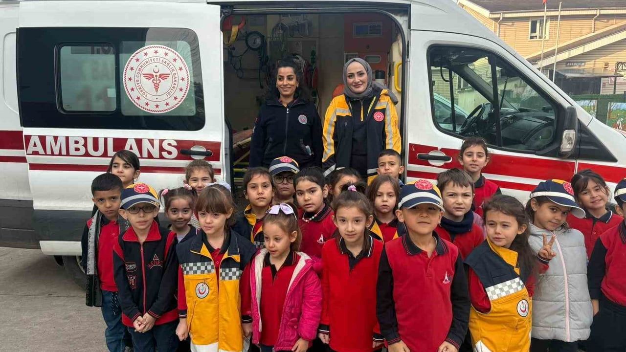 Aziziye İlkokulunda 'Sağlıklı Çocuk, Sağlıklı Gelecek' etkinliği