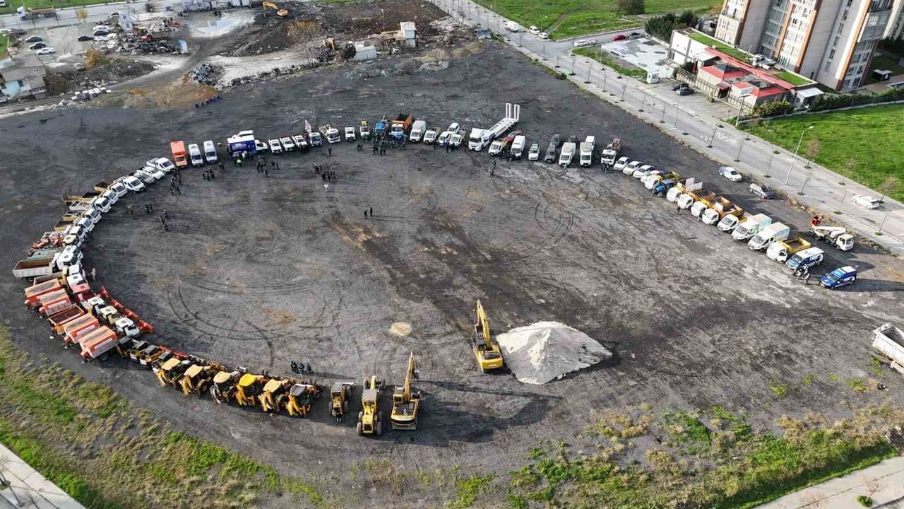 Bağcılar Belediyesi kışa hazır: 713 personel ve 176 araçlık filo görevde