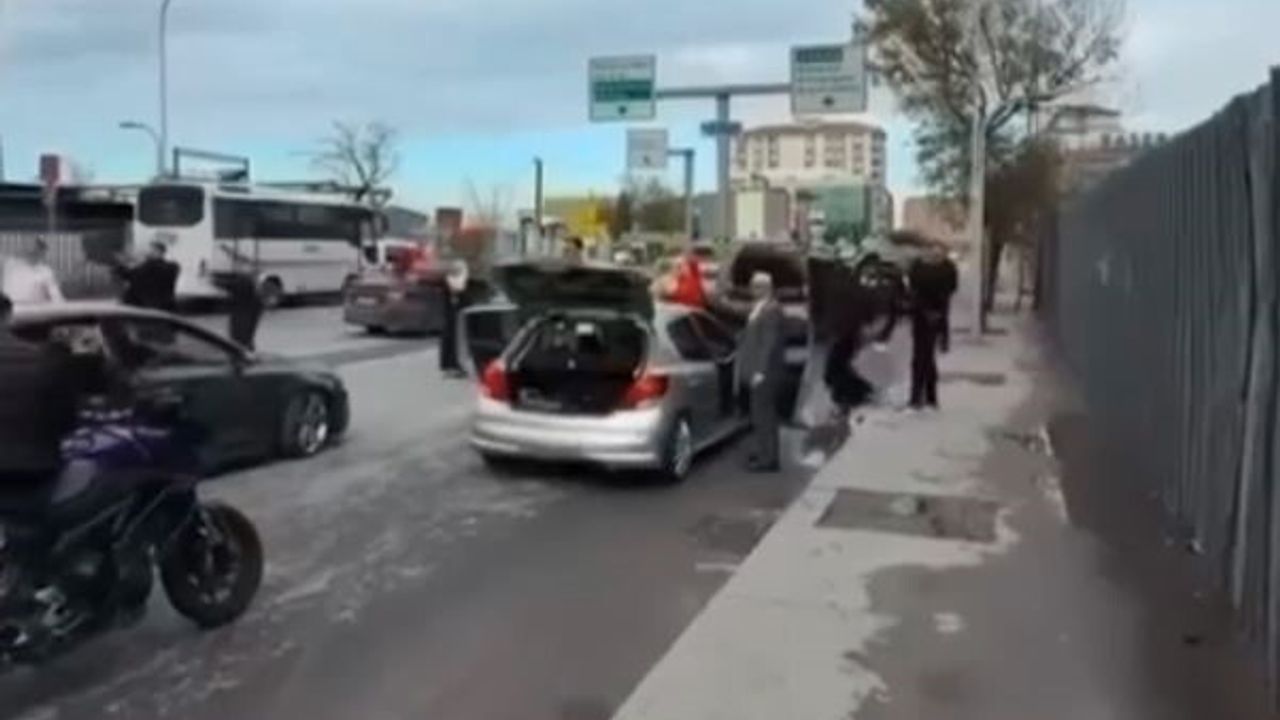 Bağcılar'da düğün konvoyu trafiği kilitledi