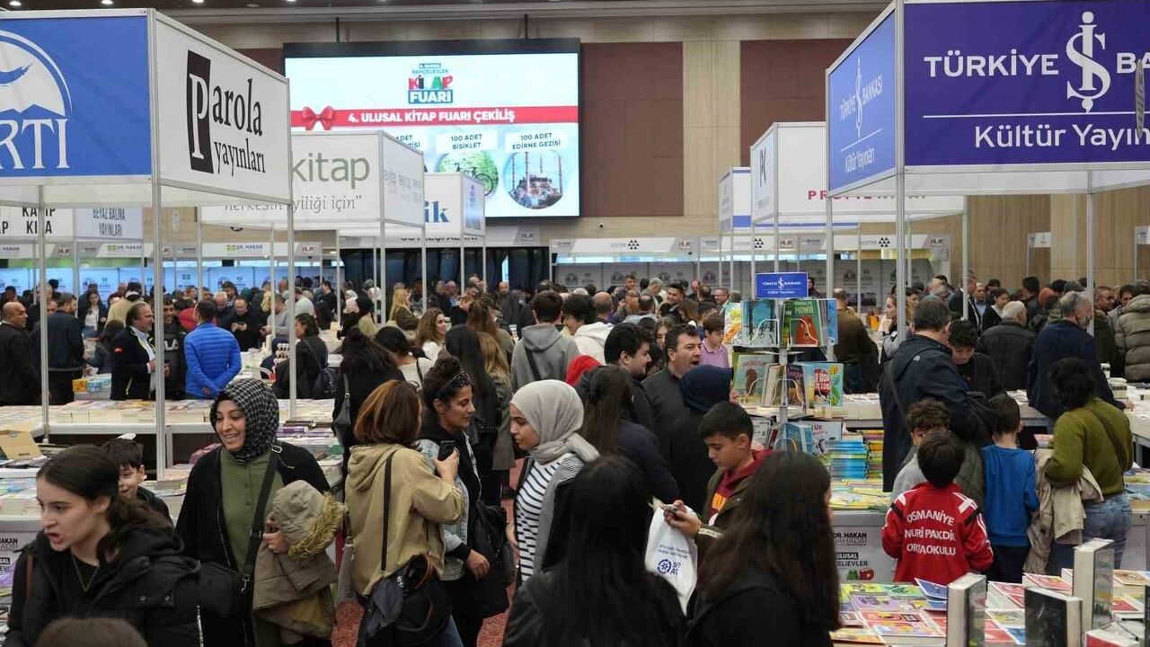 Bahçelievler Kitap Fuarı 1,5 milyon ziyaretçiye ev sahipliği yaptı