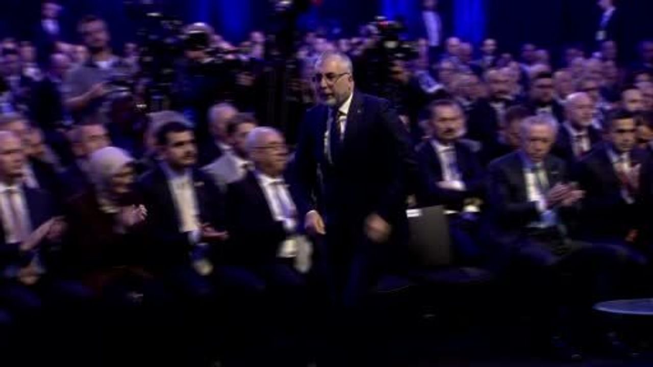 Bakan Işıkhan: İşçi ve işverenlerle birlikte hedeflere ulaşacağız