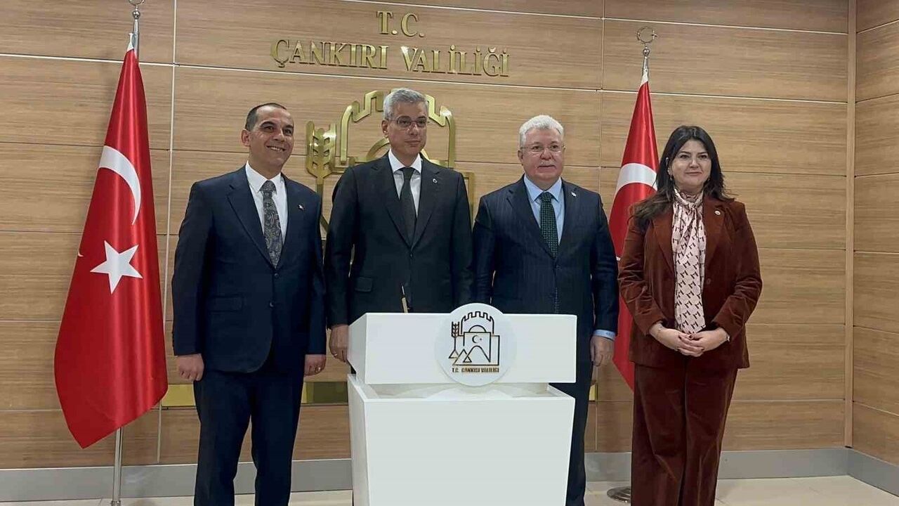 Bakan Memişoğlu: Türkiye yerli sağlık cihazlarıyla teknoloji üretebilir hale geldi