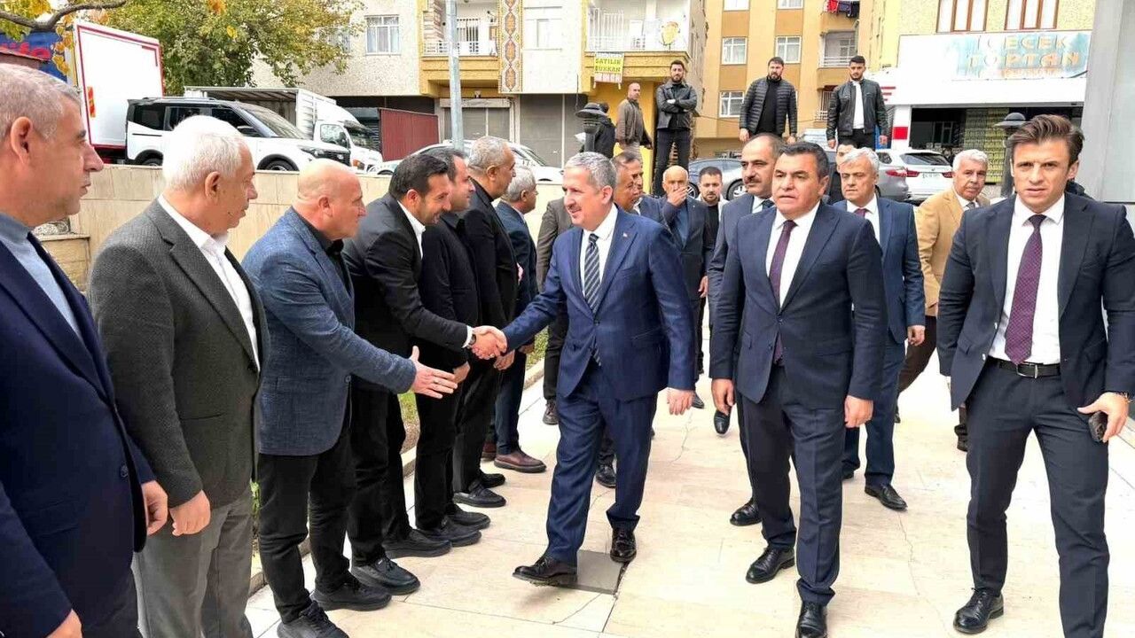 Bakan Yardımcısı Gürcan ile DESOB Başkanı Ebedinoğlu Diyarbakır esnafını görüştü