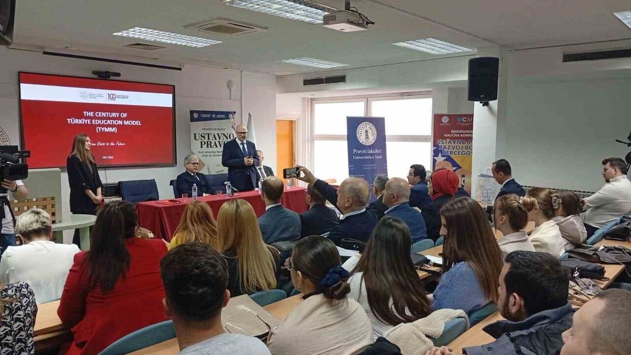 Bakan Yardımcısı Yelkenci Tuzla Kantonu'nda eğitim iş birliği görüşmeleri yaptı