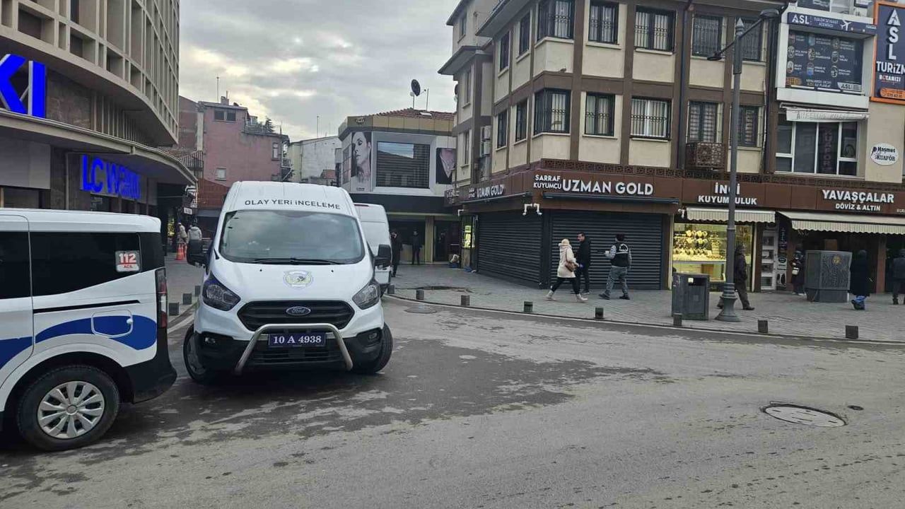 Balıkesir'de kuyumcuya silahlı saldırı