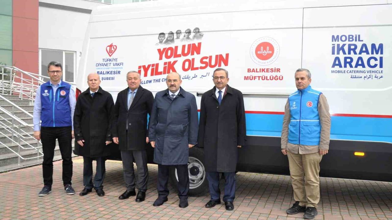 Balıkesir'de Mobil İkram Aracı Hizmete Sunuldu