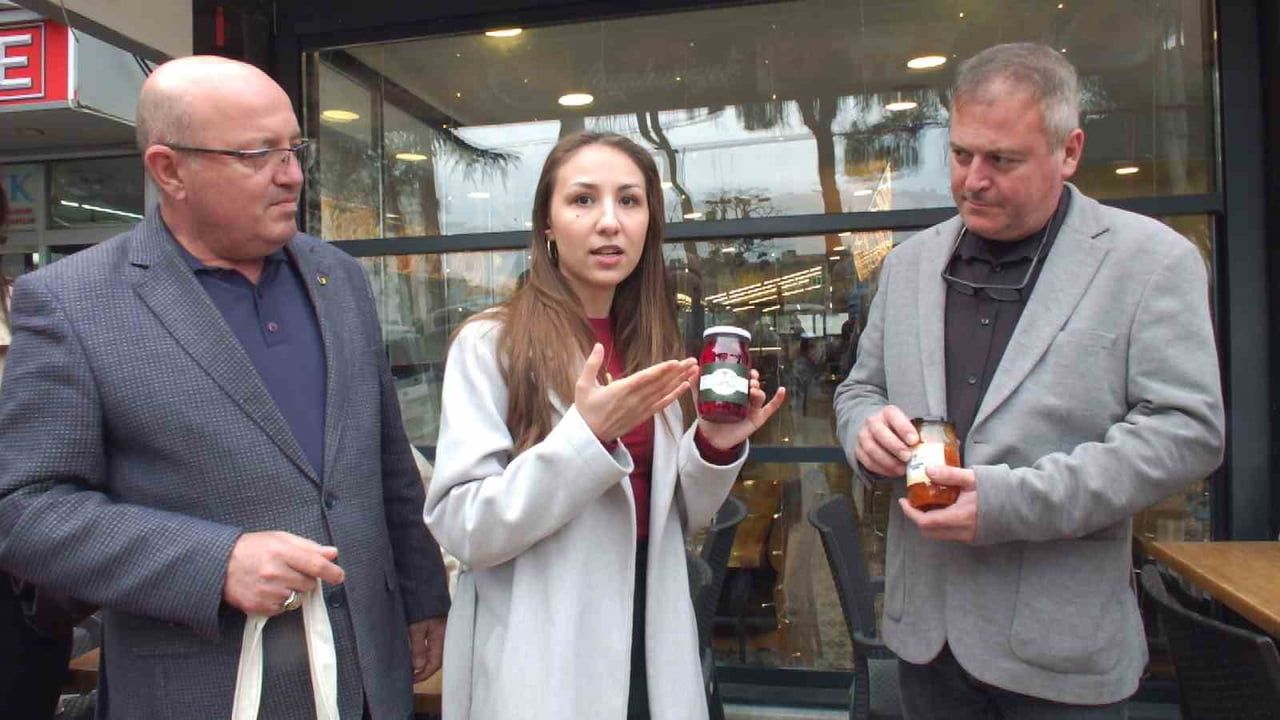 Balıkesir'de üniversitelilerden 'Taşırken Dönüştür' sıfır atık girişimi