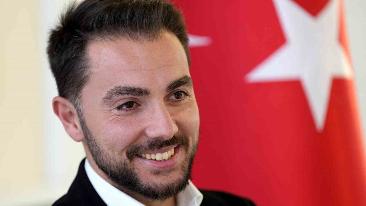 Barış Kanbak: Gençlere şans vermek cesaret ister