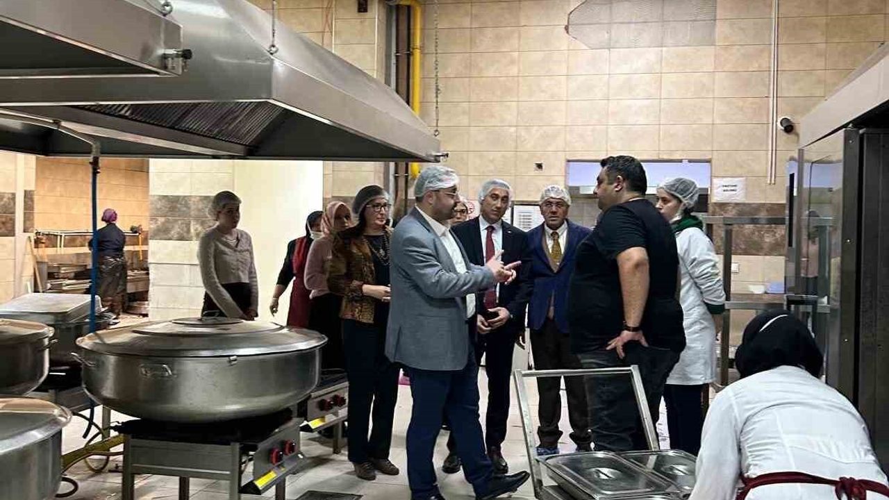 Bartın yurtlarında kantin, mutfak ve lokanta denetimi