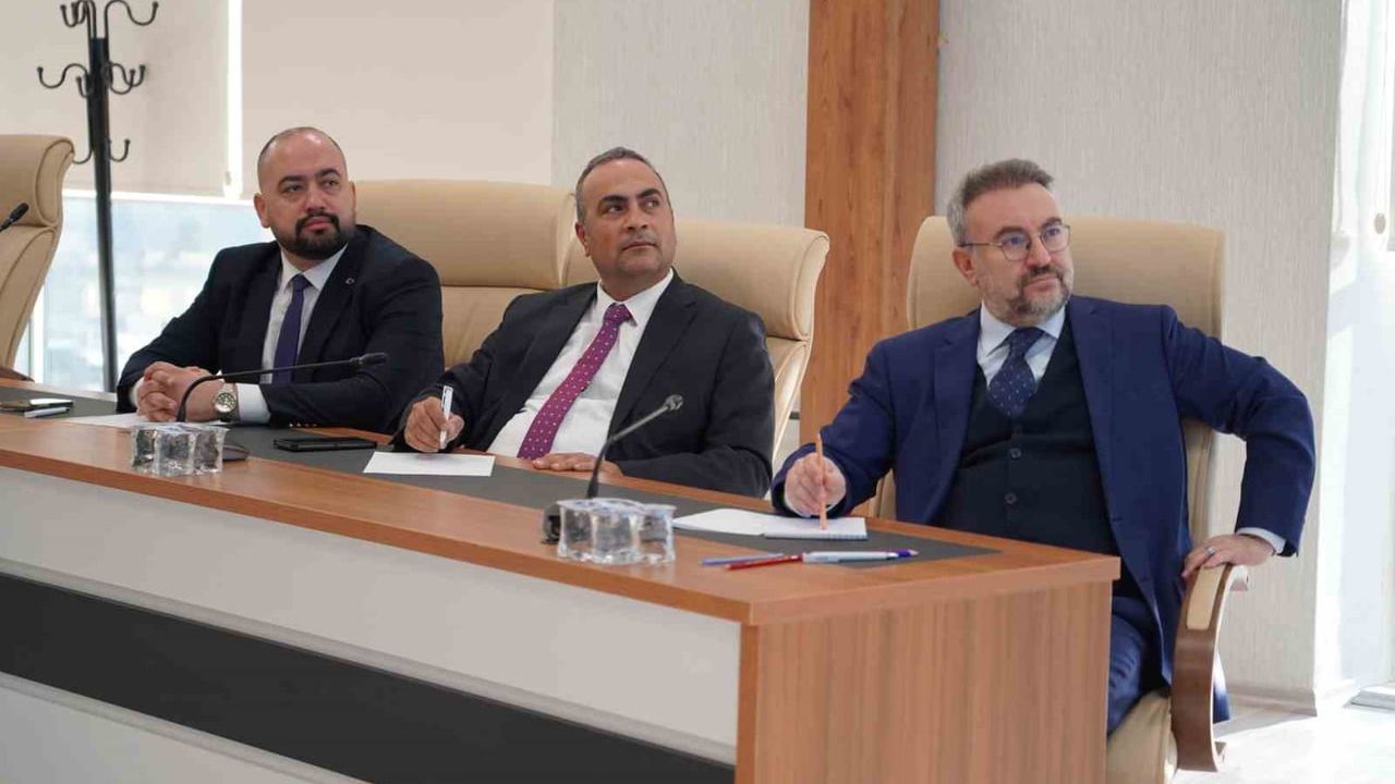 BARÜ ile YOBÜ arasında akademik iş birliği protokolü imzalandı