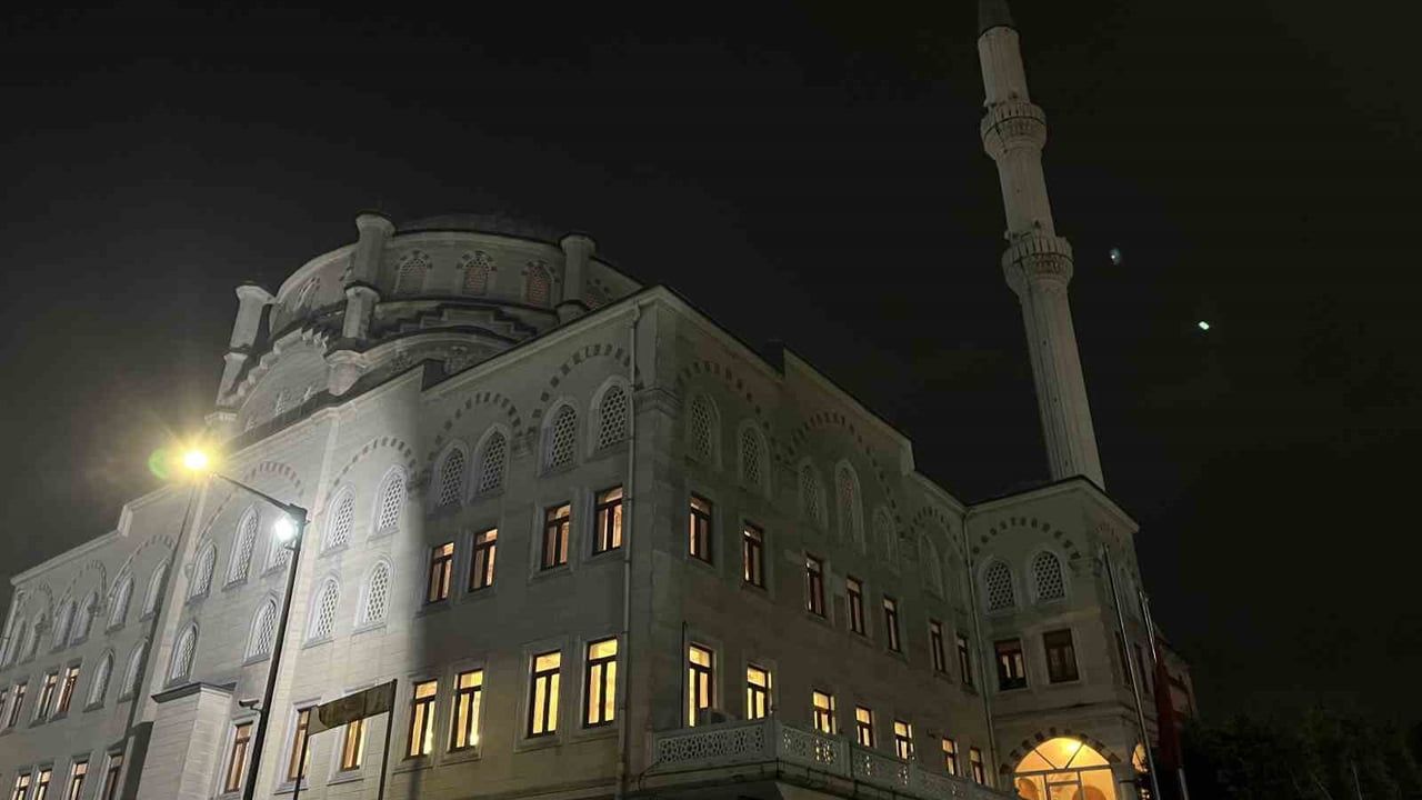 Başakşehir'de cami tuvaletinde 65 yaşındaki adam hayatını kaybetti