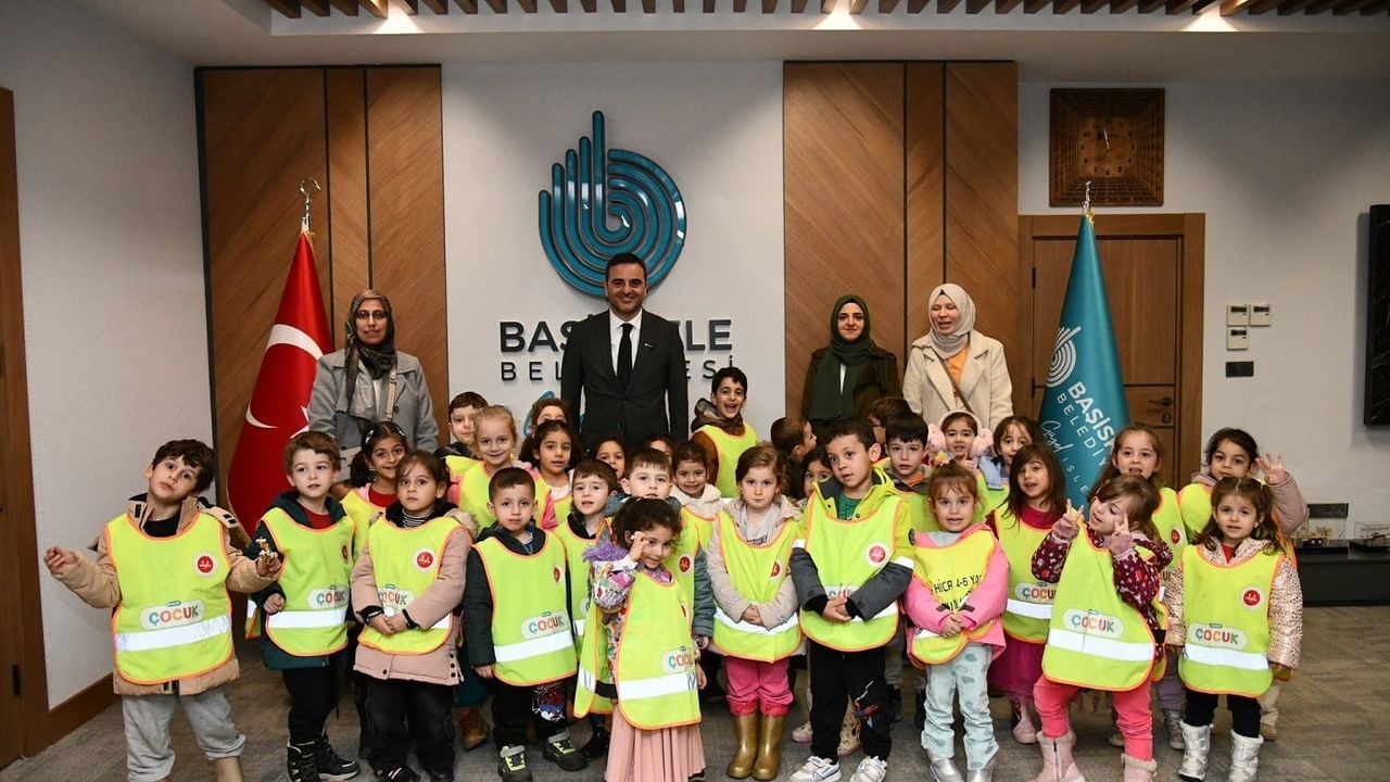 Başiskele'de 4-6 yaş Kur'an kursu öğrencileri belediyeyi ziyaret etti