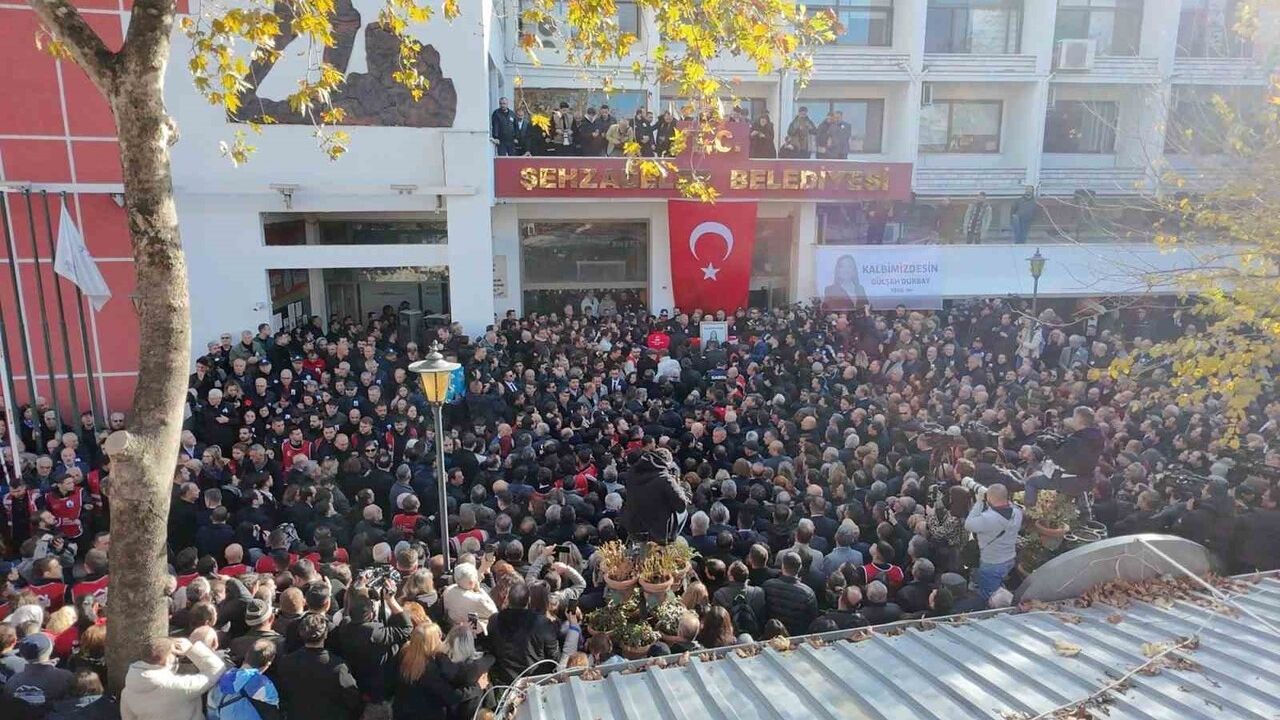 Başkan Gülşah Durbay Şehzadeler Belediyesi’nde uğurlandı