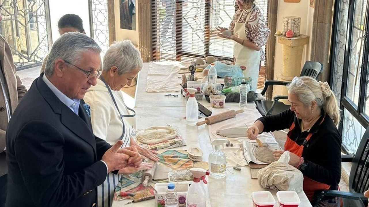 Başkan Topaloğlu: Seramik sanatına gönül verenler güzel eserler çıkarıyor