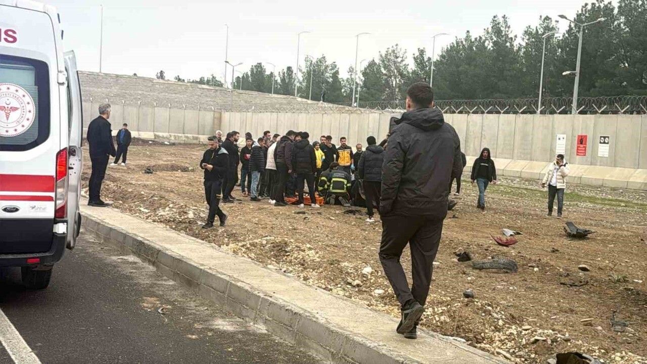 Batman'da takla atan otomobilde 2 kişi yaralandı