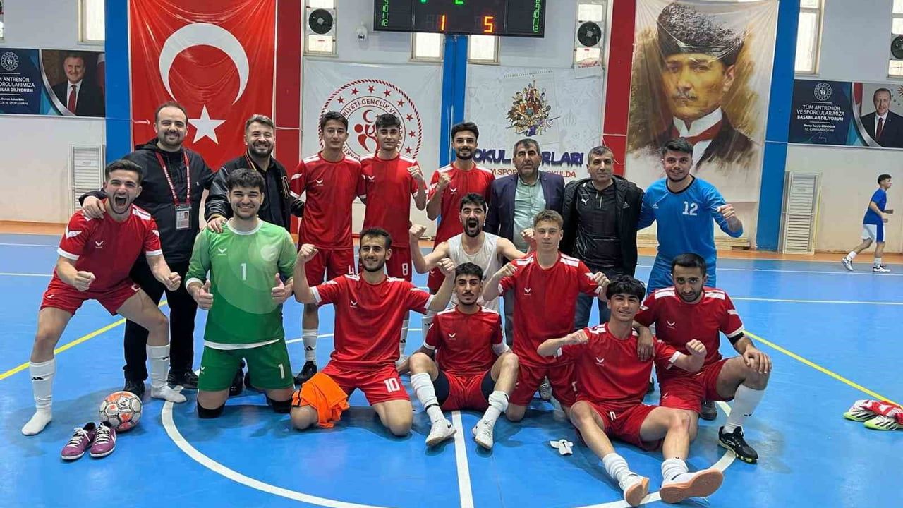 Battalgazi Belediyesporlu Yusuf Efe Ataş, Türkiye Futsal U19 Millî Takımı adayında