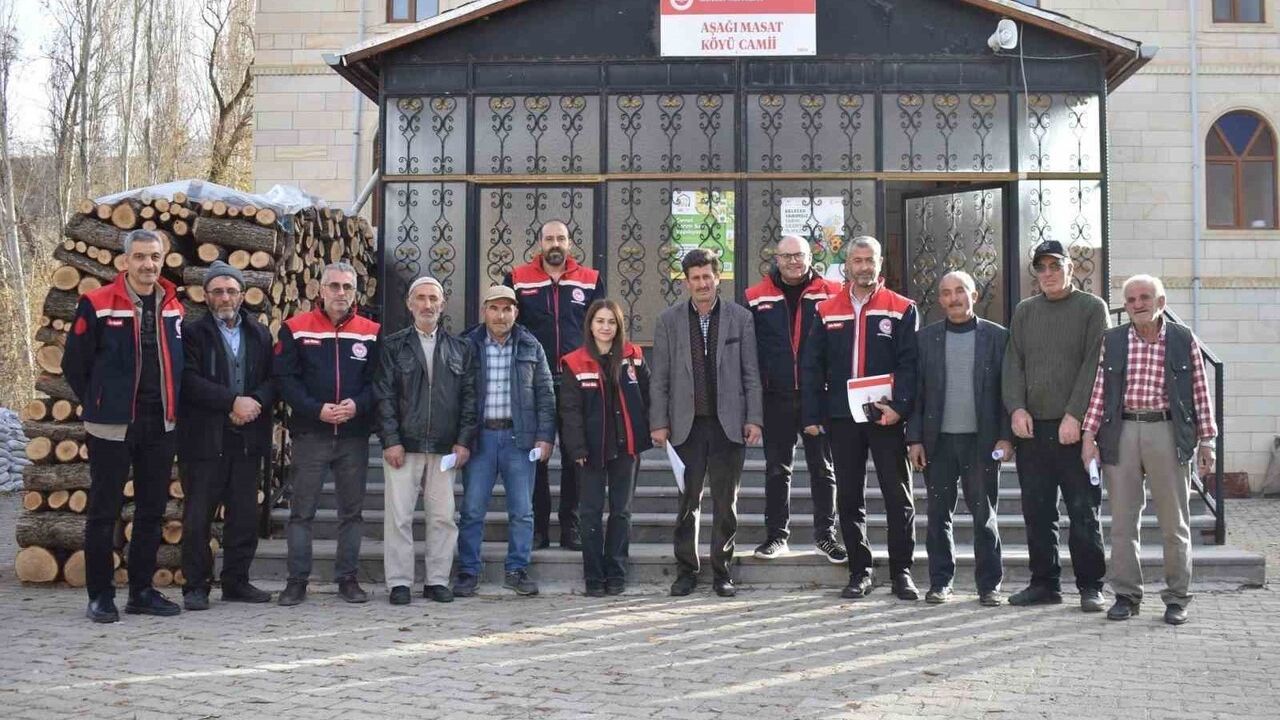 Bayburt’ta 79 köyde 'Köylerde Buluşuyoruz Tarımı Konuşuyoruz' kapsamında çiftçi ziyaretleri