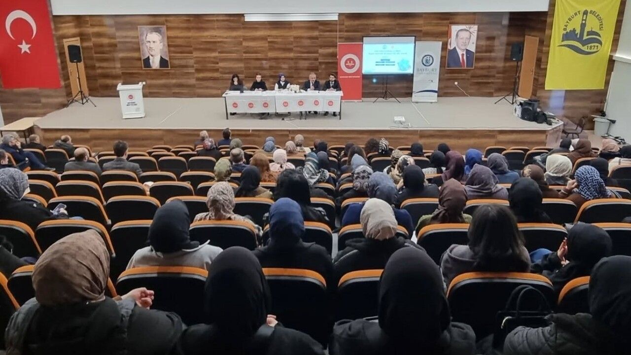Bayburt'ta "Aynı Gökyüzünün Altında" İnsan Hakları Paneli