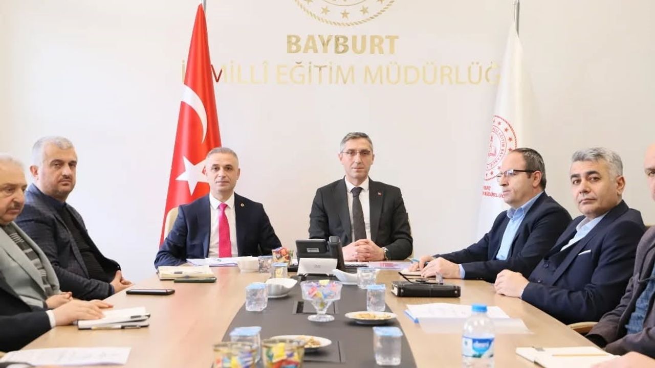 Bayburt’ta Bölge Sınav Yürütme Kurulu Toplandı — Açık Öğretim Sınavlarında Güvenlik ve Koordinasyon