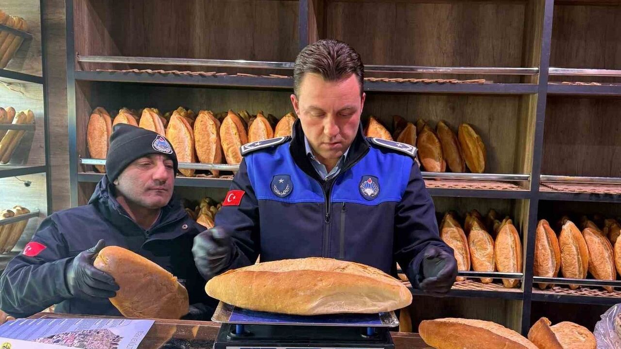 Bayburt'ta fırınlarda hijyen ve gramaj denetimleri gerçekleştirildi
