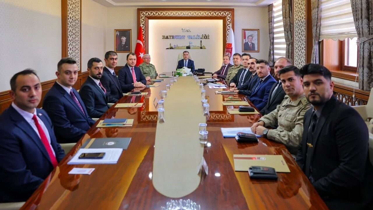 Bayburt’ta Genişletilmiş İl Güvenlik ve Asayiş Toplantısı Yapıldı
