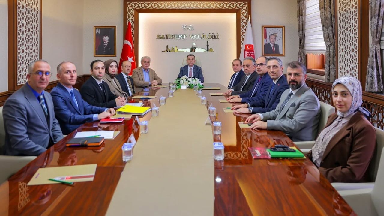 Bayburt'ta İl Hayvanları Koruma Kurulu sahipsiz hayvanları değerlendirdi