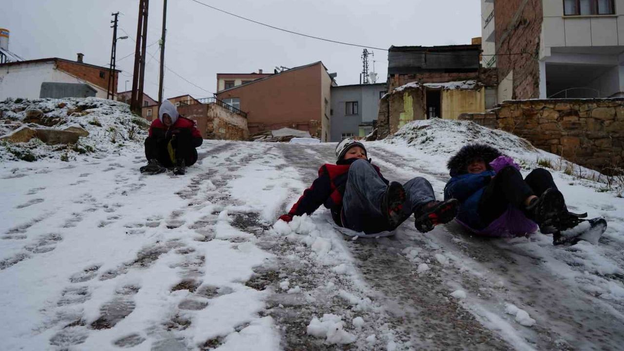 Bayburt'ta termometreler -18,1°C'yi gösterdi
