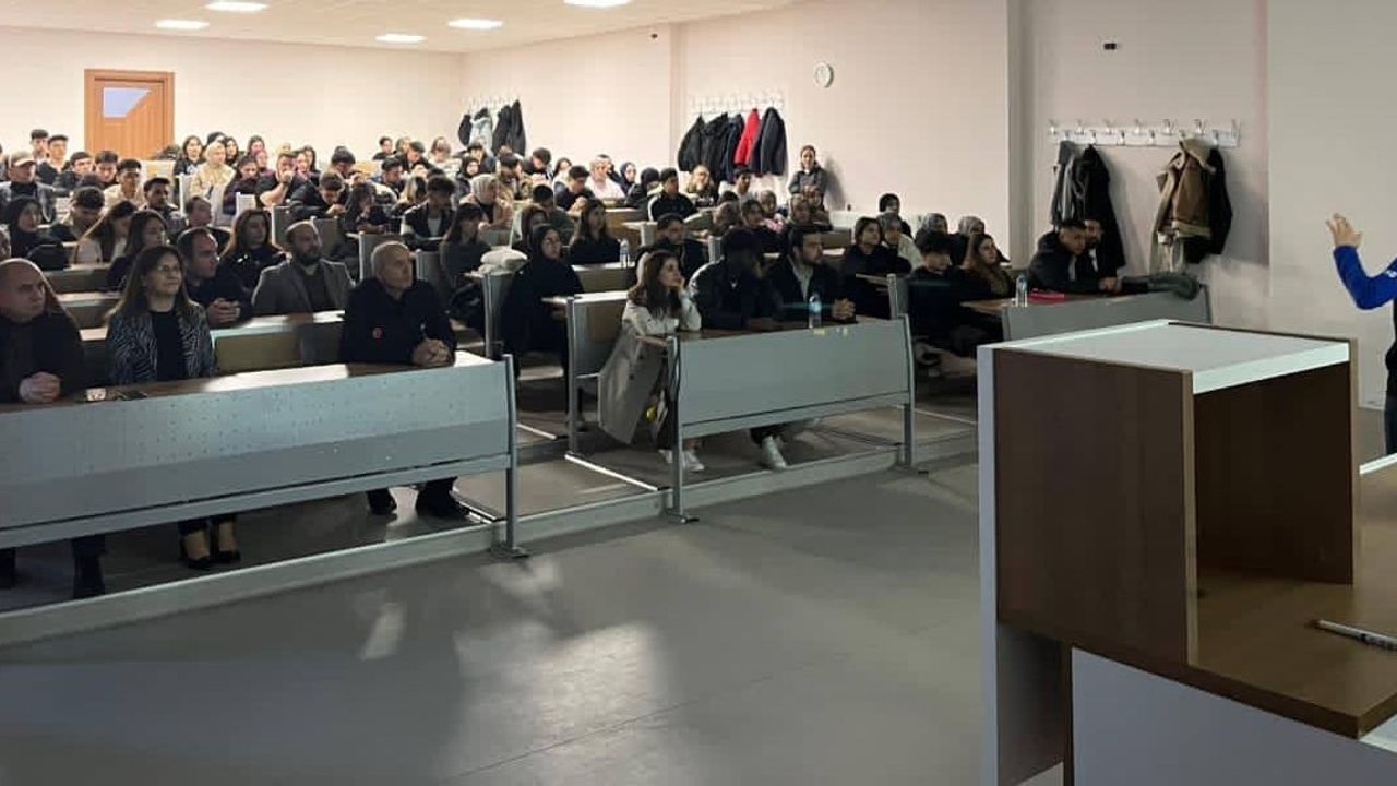 Bayburt Üniversitesi'nde Afet Bilinci ve Arama Kurtarma Sempozyumu