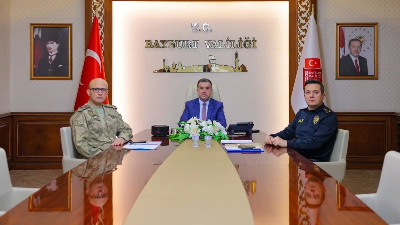 Bayburt Valisi Eldivan, Yeni Yıl Tedbirleri Toplantısına Katıldı