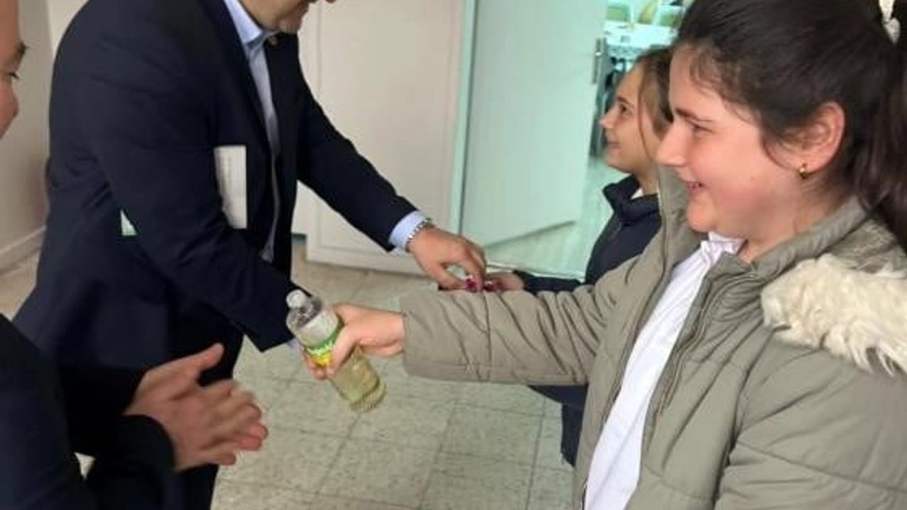 Bayırköy'de 'Okuyorum, Anlıyorum, Soruyorum' Kitap Etkinliği