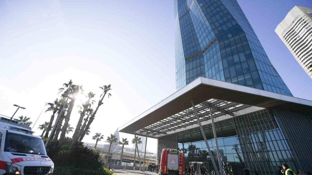 Bayraklı'da 47 Katlı Gökdelende Nefes Kesen Tatbikat