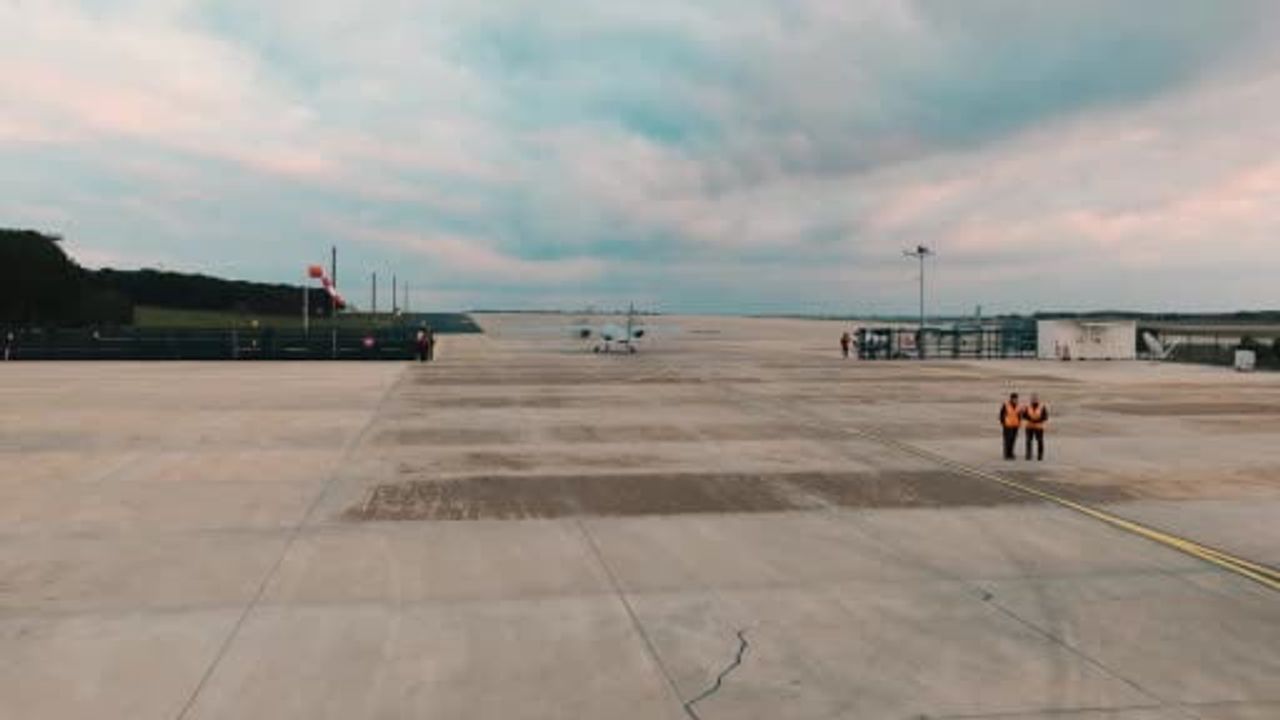 Bayraktar KIZILELMA’dan akıllı filo otonomisi ile yakın kol uçuşu