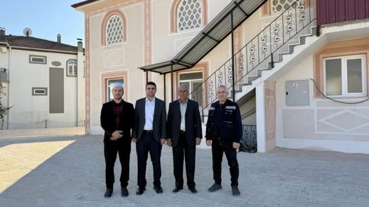 Bereket Köyü Camii'nde parke taşı ve çevre düzenlemesi sona erdi