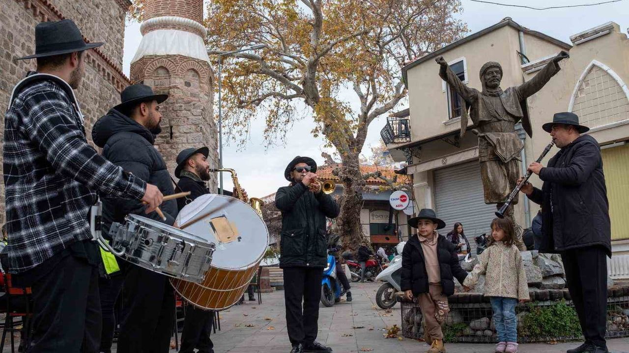 Bergamalı kadınların el emeği Arasta Panayırı’nda sergilendi