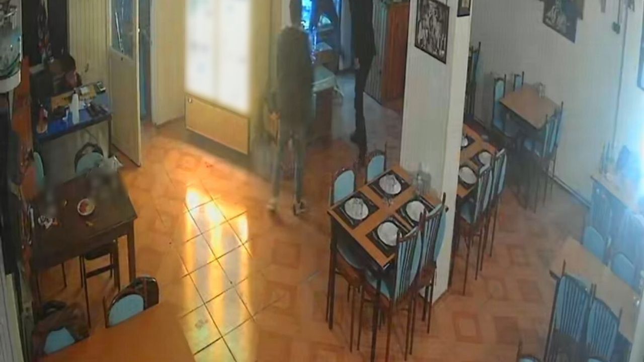 Beşikdüzü'nde restorandaki silahlı saldırının görüntüleri ortaya çıktı