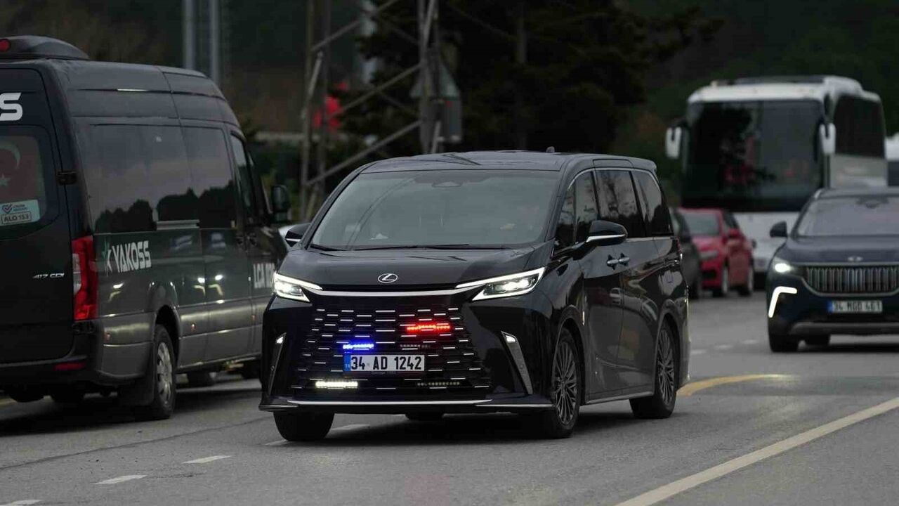 Beşiktaş Başkanı Serdal Adalı Riva’da TFF ile Görüştü