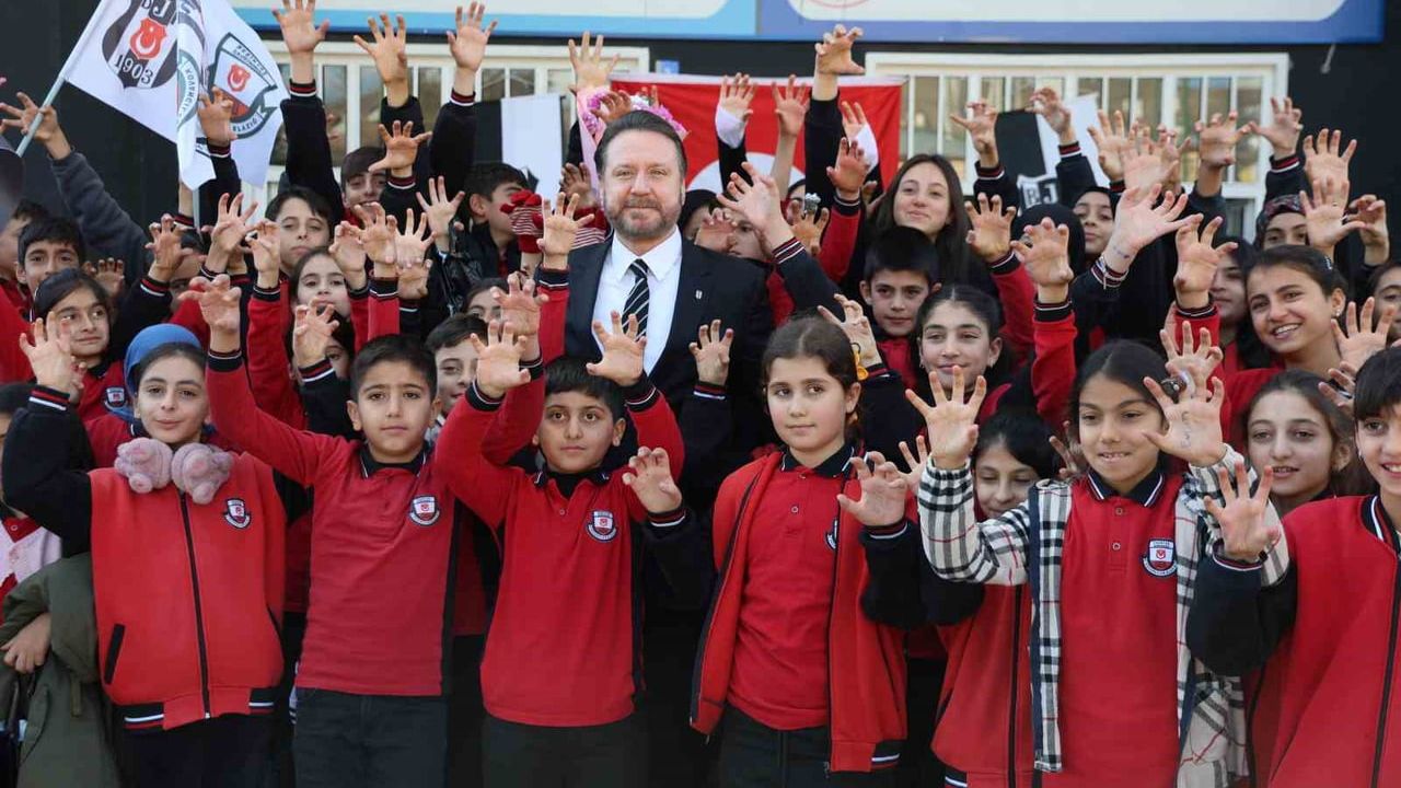 Beşiktaş Heyeti 'İyiliğe Kanat Aç' Projesi Kapsamında Elazığ'da