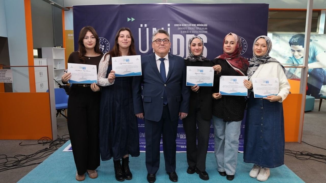 BEUN'da ÜNİDES başarıları sertifikalarla kutlandı