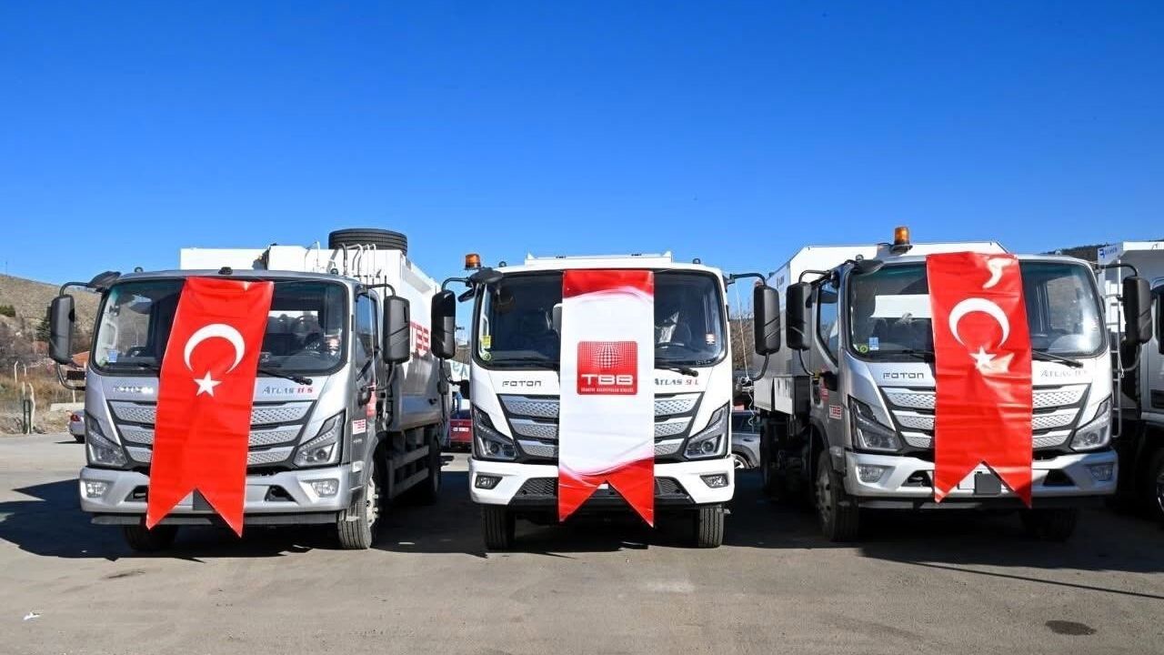 Beyağaç Belediyesi'ne TBB'den damperli kamyonet