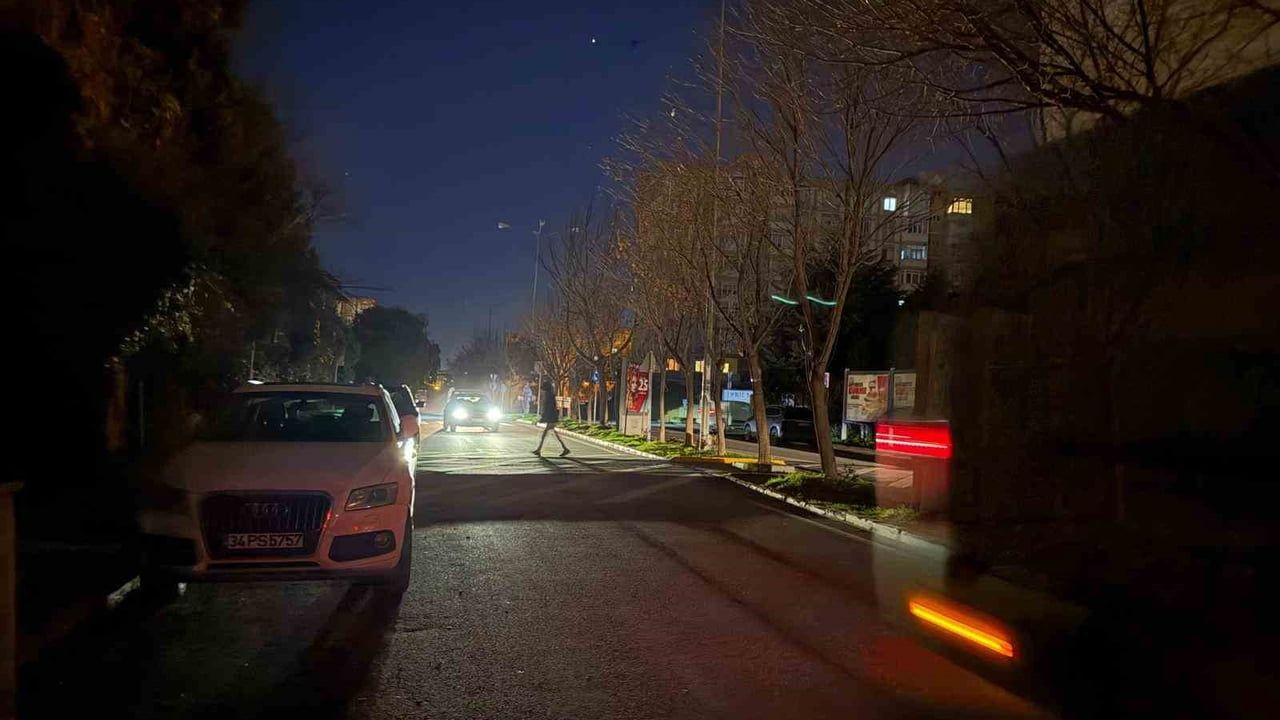 Beylikdüzü ve Avcılar’da sokak aydınlatmaları onarılmıyor